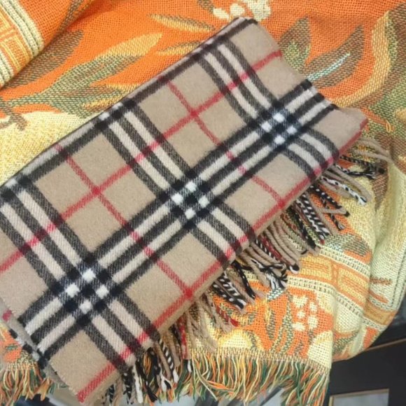 Burberry Accessories - Burberry black and brown scarf
